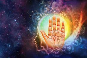 How Can A Palmistry Astrologer In Amritsar Help You Understand Your Destiny?